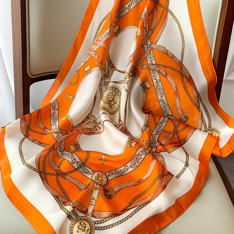 Luxury 70cm Square Silk Scarf  - مراجعة Silk Neck Scarf وسعره