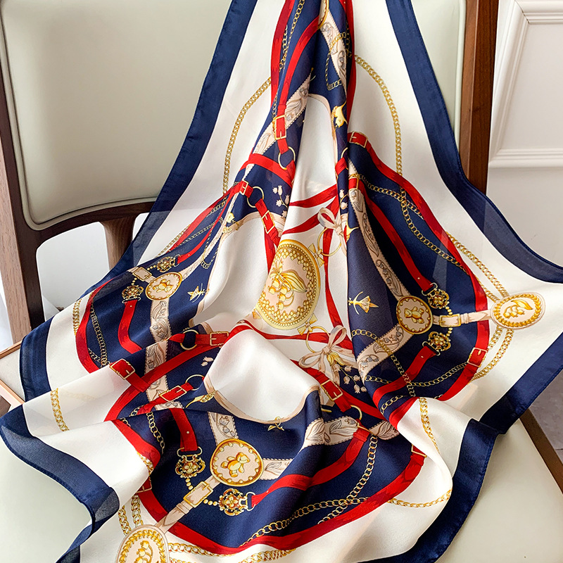 Luxury 70cm Square Silk Scarf  - مراجعة Silk Neck Scarf وسعره