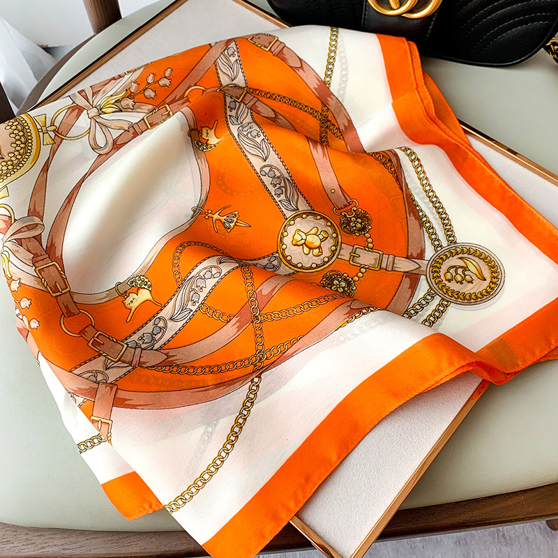 Luxury 70cm Square Silk Scarf  - مراجعة Silk Neck Scarf وسعره