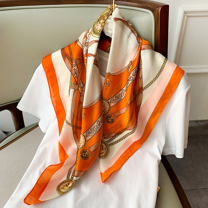Luxury 70cm Square Silk Scarf  - مراجعة Silk Neck Scarf وسعره