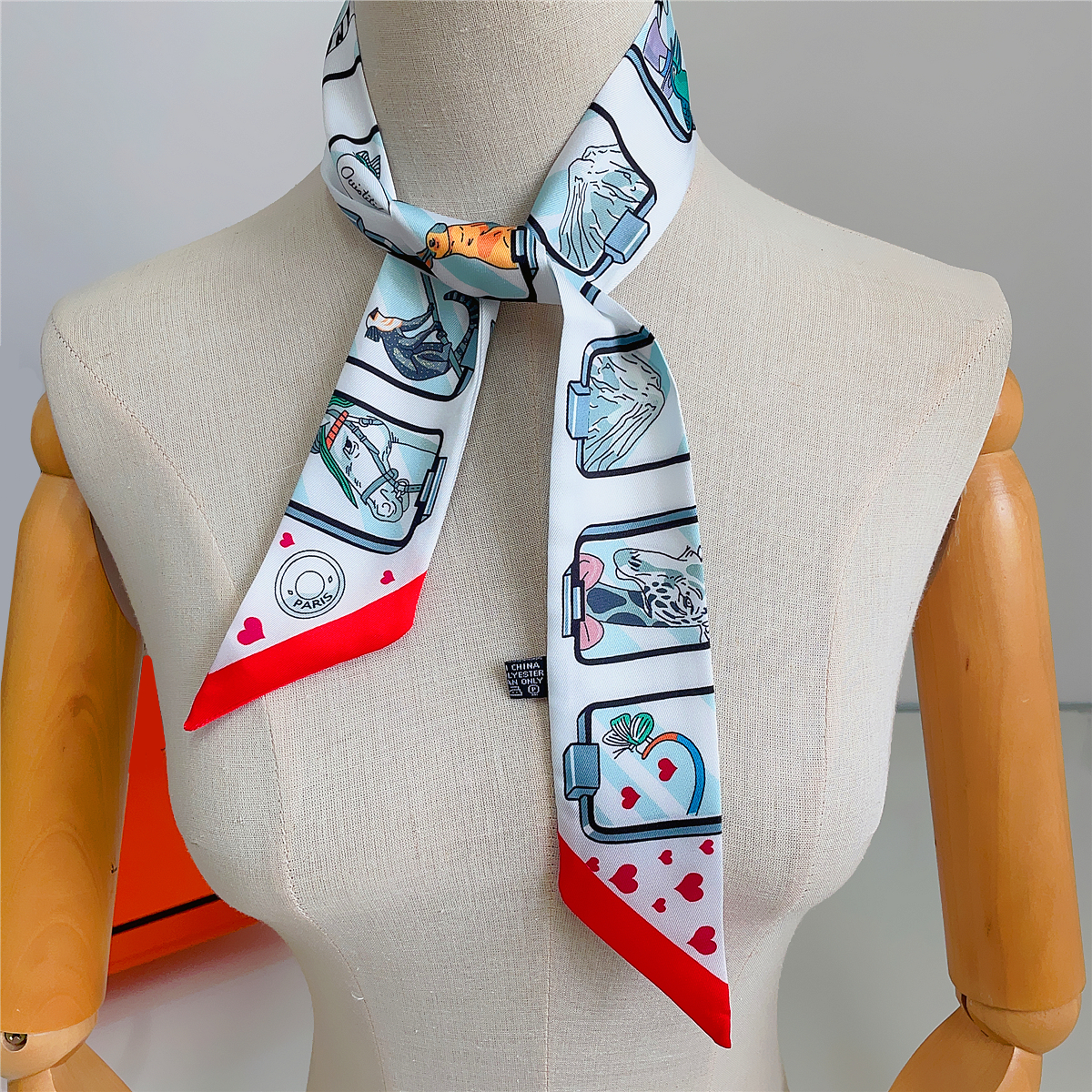 Brand Design Twill 100% Silk S - مراجعة Face Scarf Mask وسعره