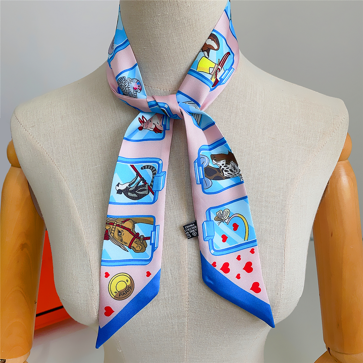 Brand Design Twill 100% Silk S - مراجعة Face Scarf Mask وسعره