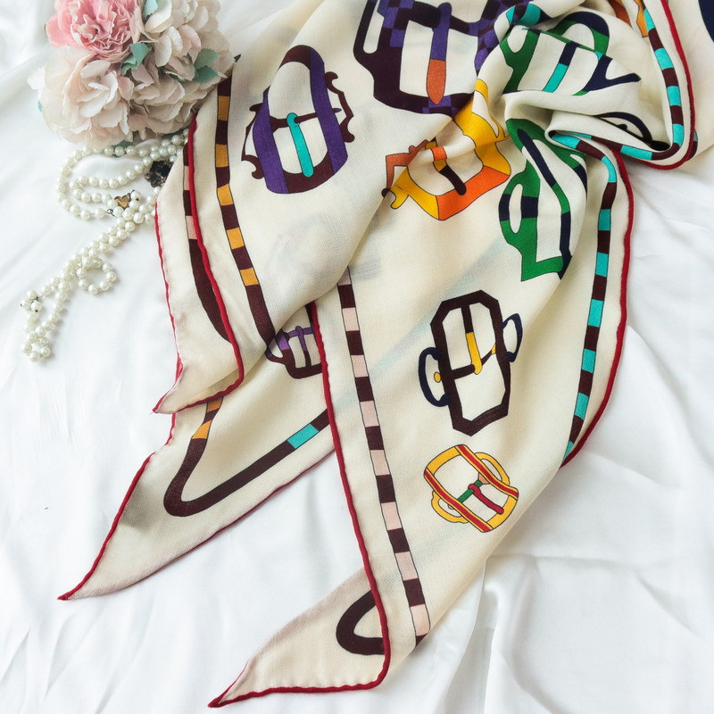 Silk Wool Scarf Large Triangle - مراجعة Pashmina Wrap Large وسعره