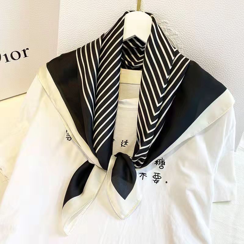 Fashion Square 70cm Black and  - مراجعة Silk Tie Striped وسعره