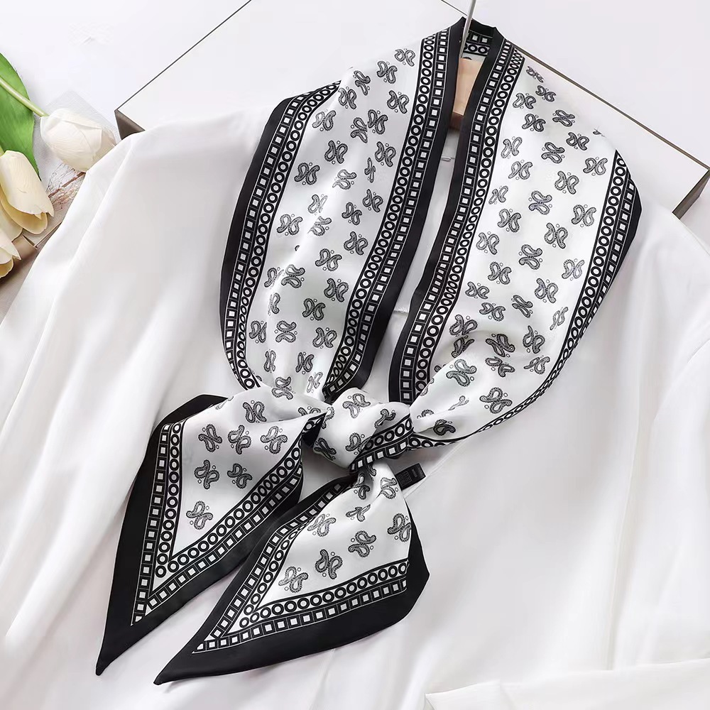 Luxury Zebra Print Silk Square - مراجعة Silk Tie Striped وسعره