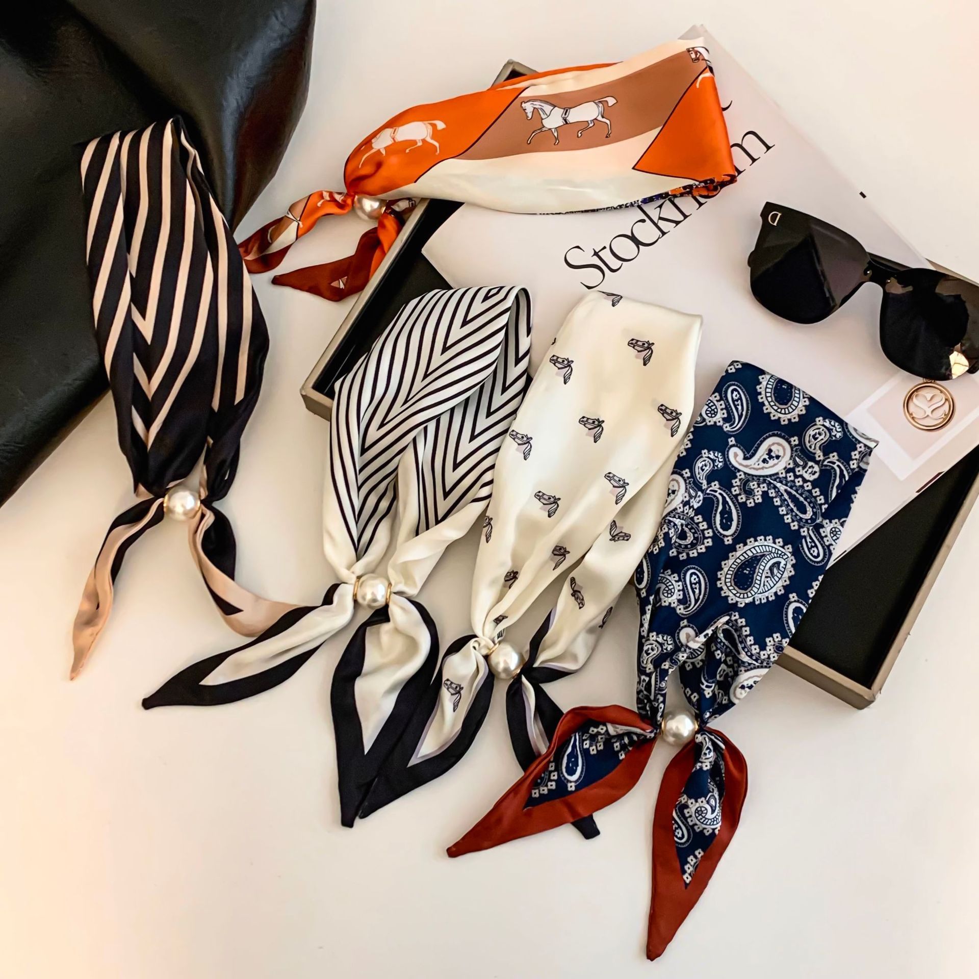 Cashew Flower Silk Scarf Effor - مراجعة Ascot Neck Scarf وسعره