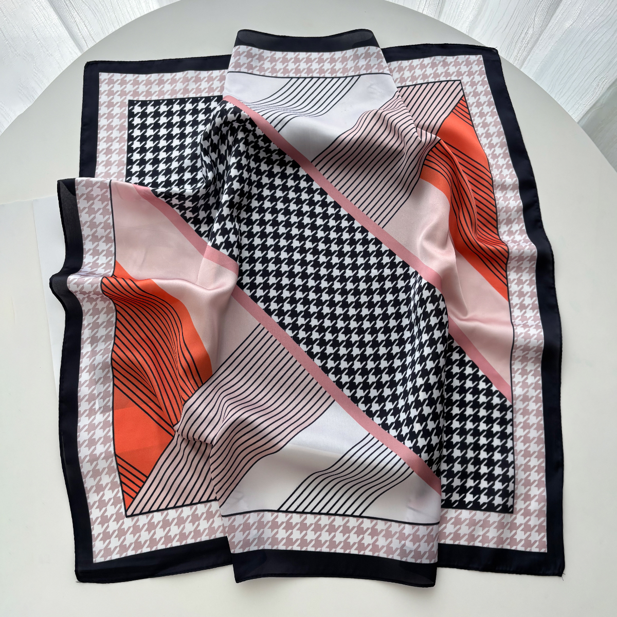 New Printed Square Scarf For W - مراجعة Silk Neck Scarf وسعره