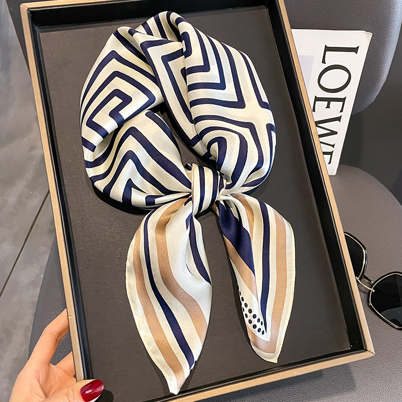 Luxury Brand Neckerchief Sprin - مراجعة Ascot Neck Scarf وسعره