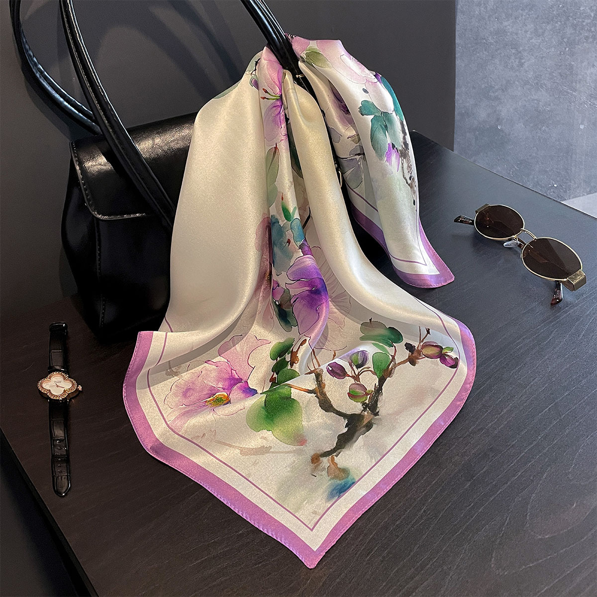 Designer Floral Square 65cm Ne - مراجعة Bandana Cotton وسعره