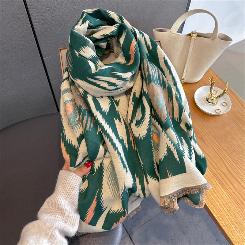 2025 Brand Warm Cashmere Ponch - مراجعة Woven Scarf Blanket وسعره