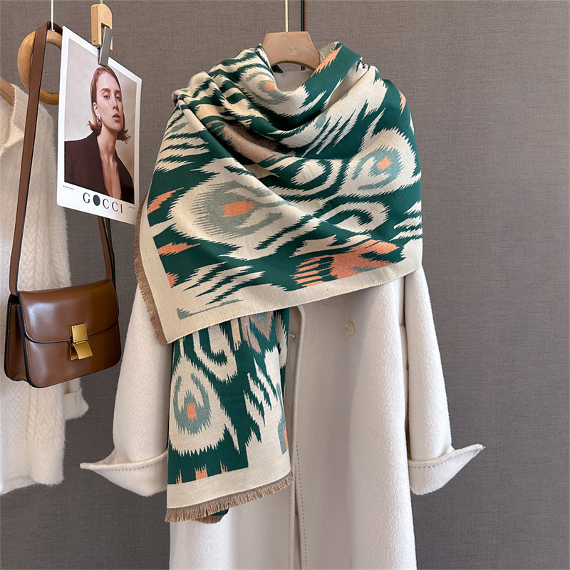 2025 Brand Warm Cashmere Ponch - مراجعة Woven Scarf Blanket وسعره