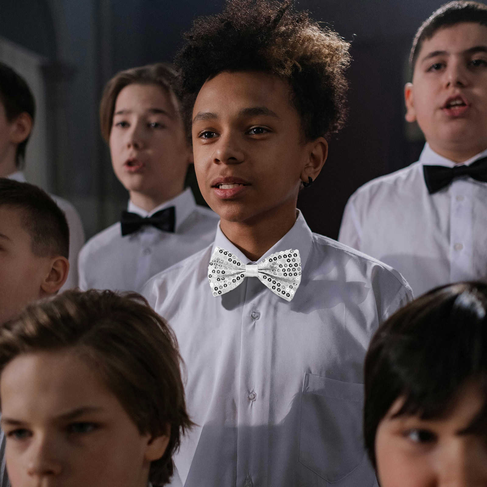 5Pcs Sequin Bow Ties for Kids  - مراجعة Bow Tie Pre Tied وسعره