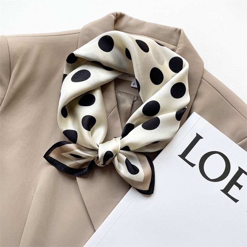 2024 New Pure Silk Scarf Small - مراجعة Ascot Neck Scarf وسعره