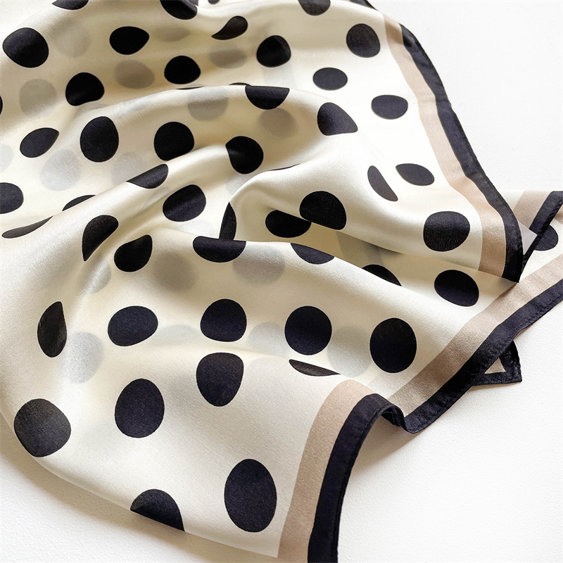 2024 New Pure Silk Scarf Small - مراجعة Ascot Neck Scarf وسعره