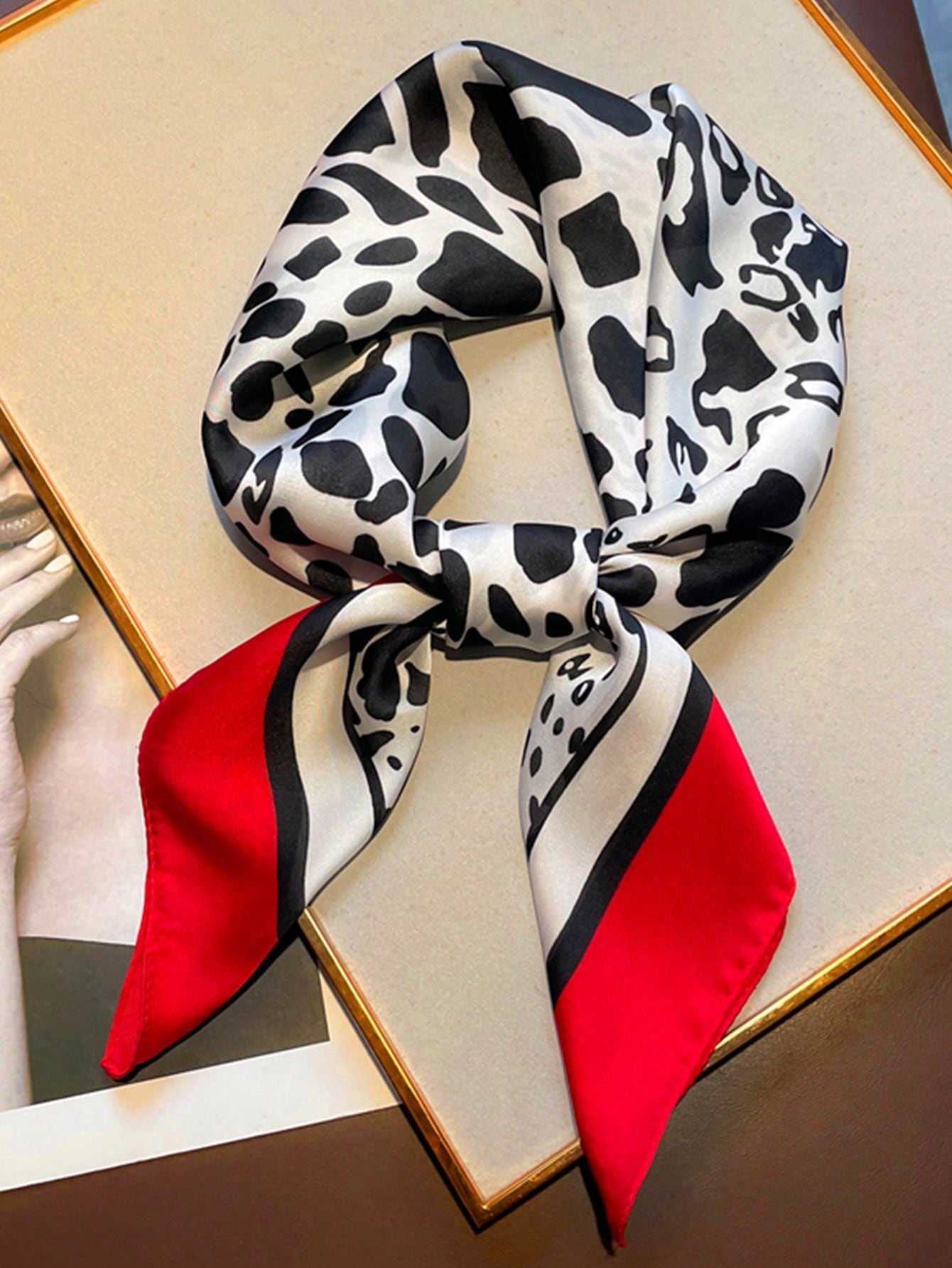1pc Faux Silk Retro Leopard Pr - مراجعة Bandana Cotton وسعره