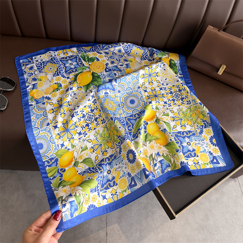 2026 New Fruit Print Silk Squa - مراجعة Ascot Neck Scarf وسعره