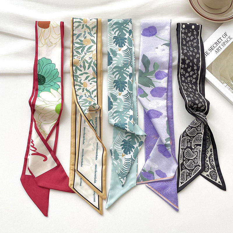 New luxury Brand Model Small S - مراجعة Ascot Neck Scarf وسعره