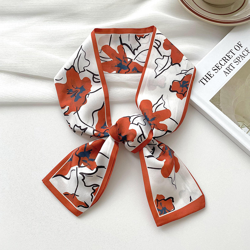 New luxury Brand Model Small S - مراجعة Ascot Neck Scarf وسعره